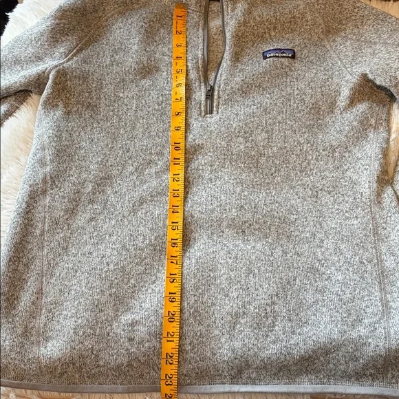 Patagonia Women's Light Gray Quarter-Zip Sweater - Picture 7 of 7